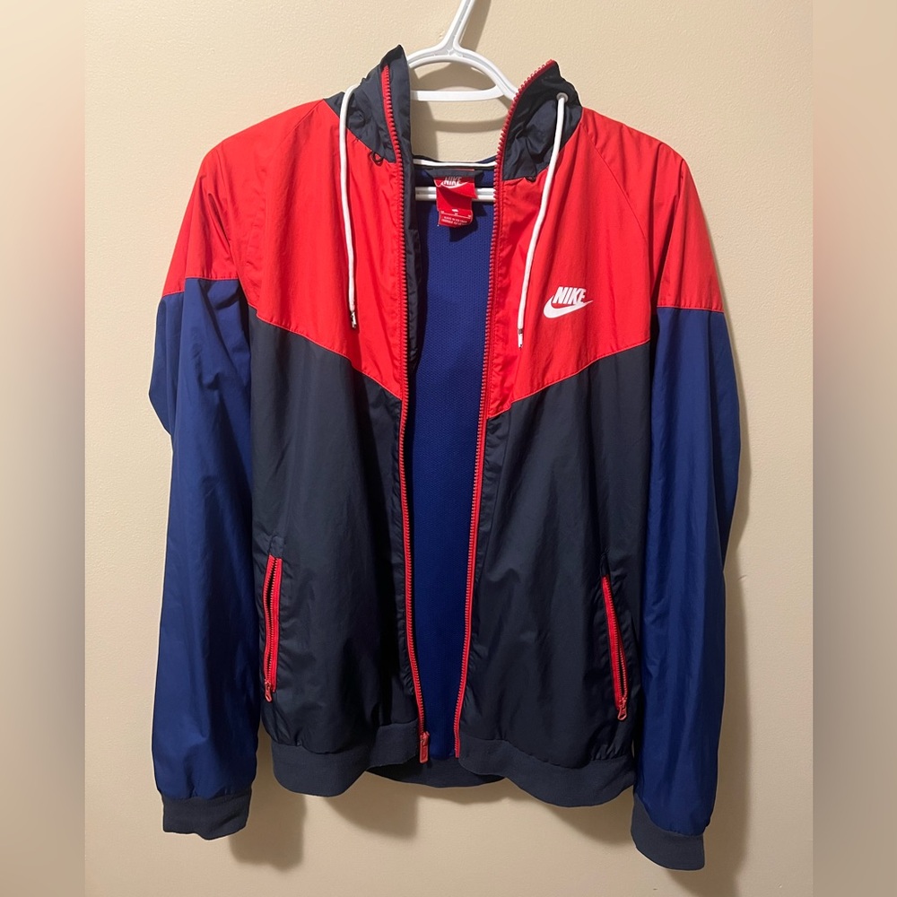 Medium Nike Windbreaker